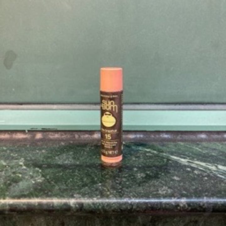 photo of Sun Bum Lip Balm - pomegranate shared by @wendy123 on  13 Jun 2020 - review