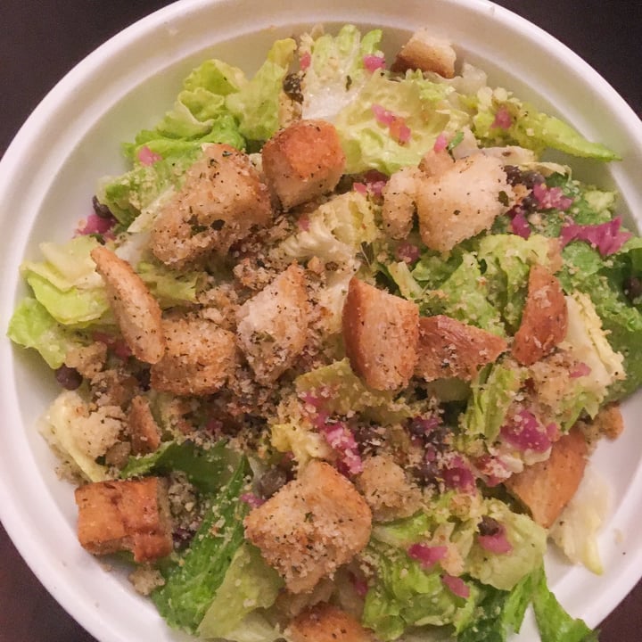 photo of Veg Caesar Salad shared by @healthyveganfood101 on  23 Nov 2021 - review