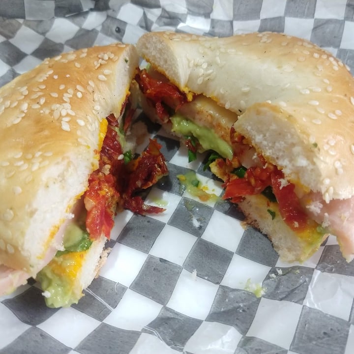 review photo of Mönt take away Bagel shared by @ericaterreros on 03 Dec 2020 - review