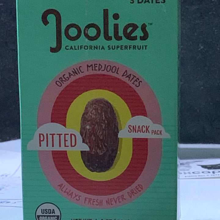 photo of Joolies Super Fruit Pitted Organic Medjool Dates shared by @pablovegano on  24 Jun 2021 - review