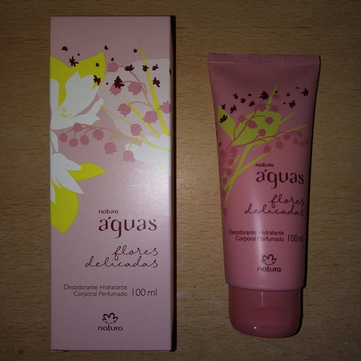 review photo of Natura Aguas Flores Delicadas Desodorante Hidratante Corporal shared by @guileguiza on 24 Feb 2021 - review