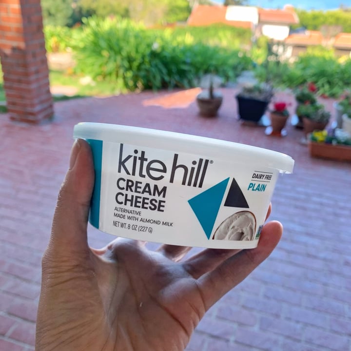 photo of Kite Hill Cream Cheese Alternative Plain shared by @lolahippie on  27 Mar 2022 - review