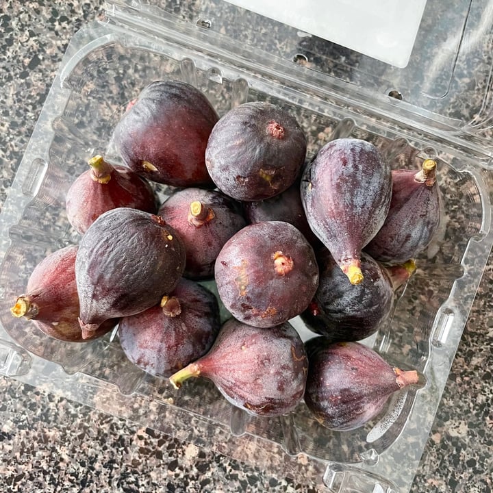review photo of Trader Joe's Organic Fresh California Black Figs shared by @aqualing on 08 Jul 2021 - review