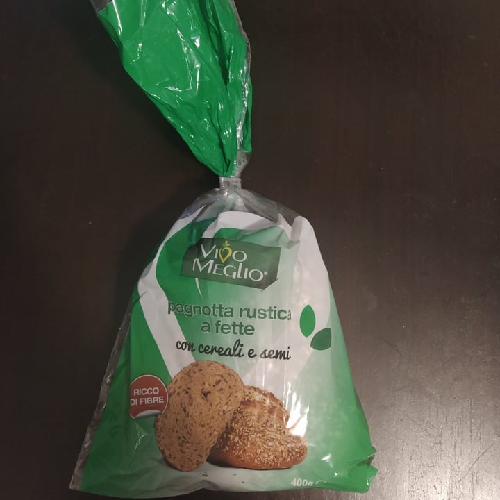 photo of Vivo Meglio Pagnotta rustica a fette con cereali e semi shared by @foffi on  12 May 2022 - review