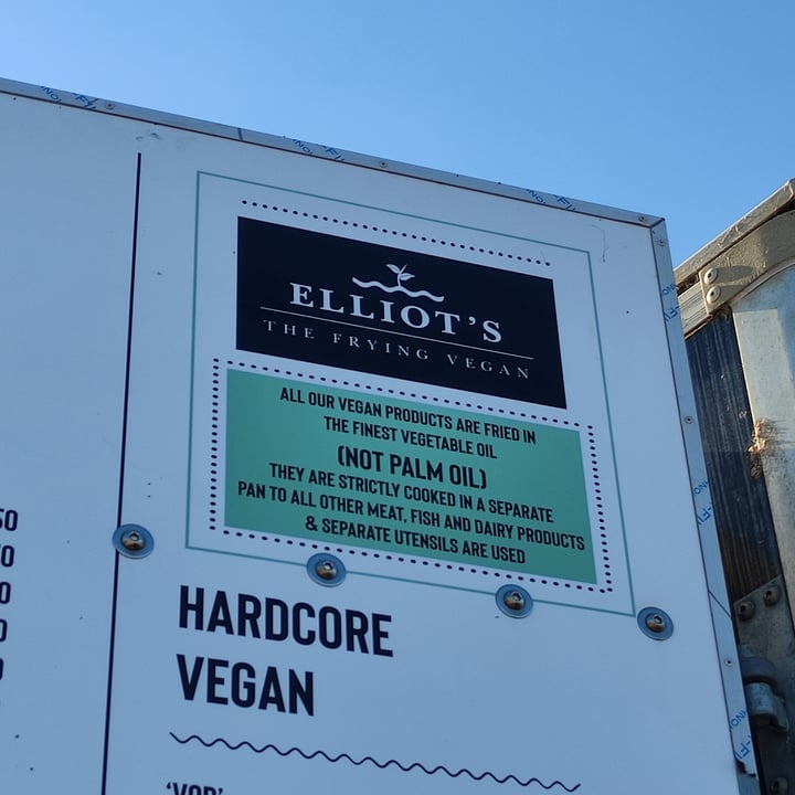 review photo of Elliots Fish & Chips 'Cheezy' Chips meal shared by @jessbunn on 10 Aug 2022 - review