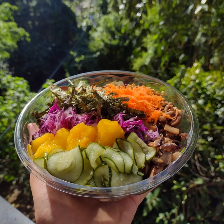 review photo of Vibe Poke Campeche Veggie Poke shared by @garuttis on 13 Jun 2022 - review
