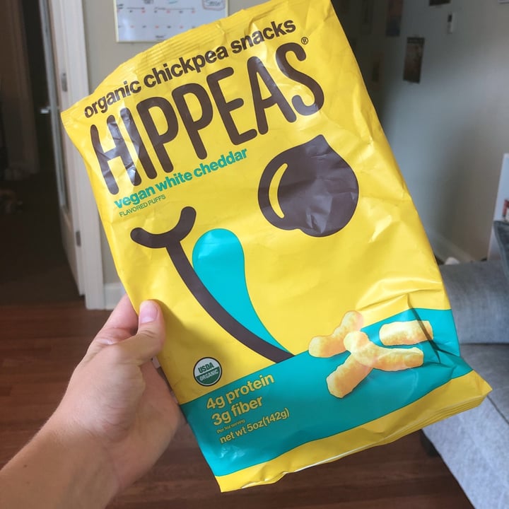 review photo of Hippeas Vegan White Cheddar Organic Chickpea Puffs shared by @emilylouisecarpenter on 06 Oct 2020 - review