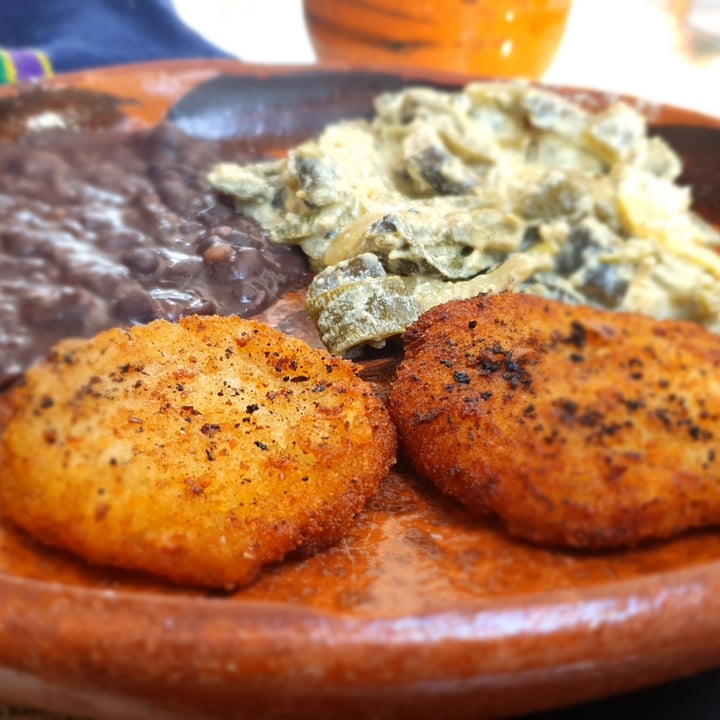 photo of Mictlan Antojitos Veganos tortitas de papa shared by @bernardini96 on  30 Jun 2022 - review