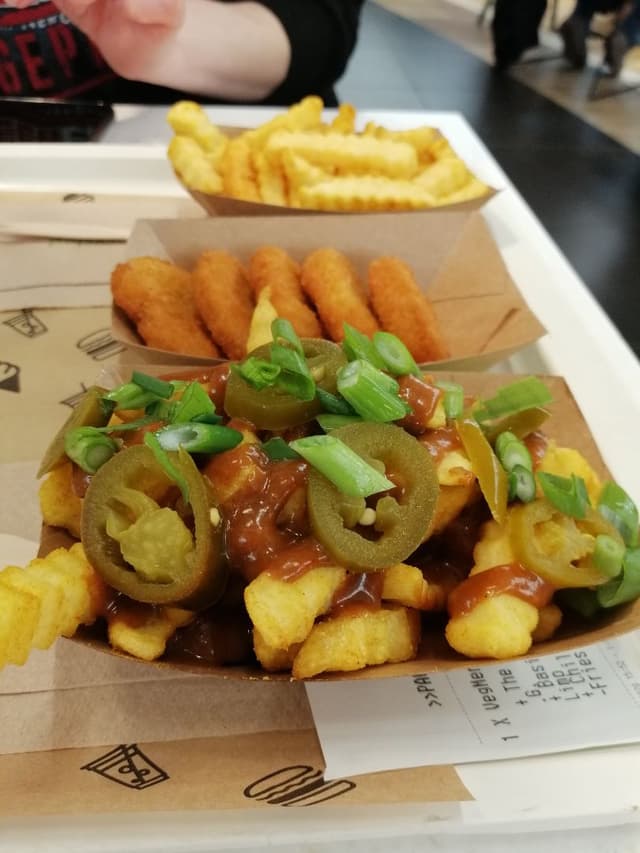 Photo of the dish “Chili-Peanut-Onion-Fries”