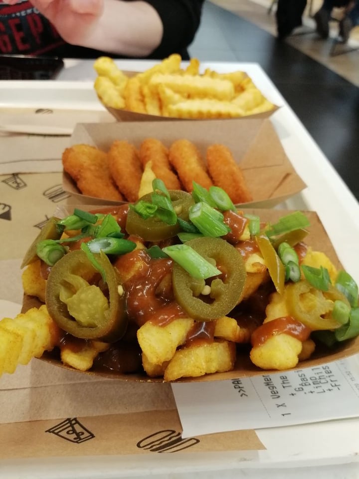 photo of Vincent Vegan Chili-Peanut-Onion-Fries shared by @babbelheld on  23 Feb 2020 - review