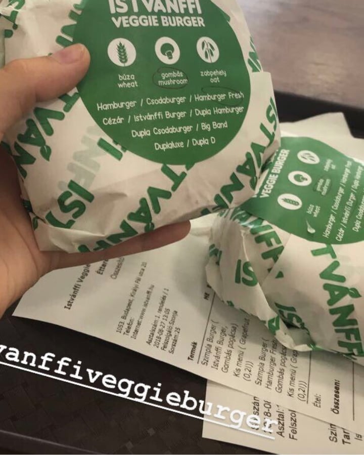 review photo of EPOCH Vegan Burger Mushroom Pattie Hamburger shared by @zsuipeach on 06 May 2020 - review