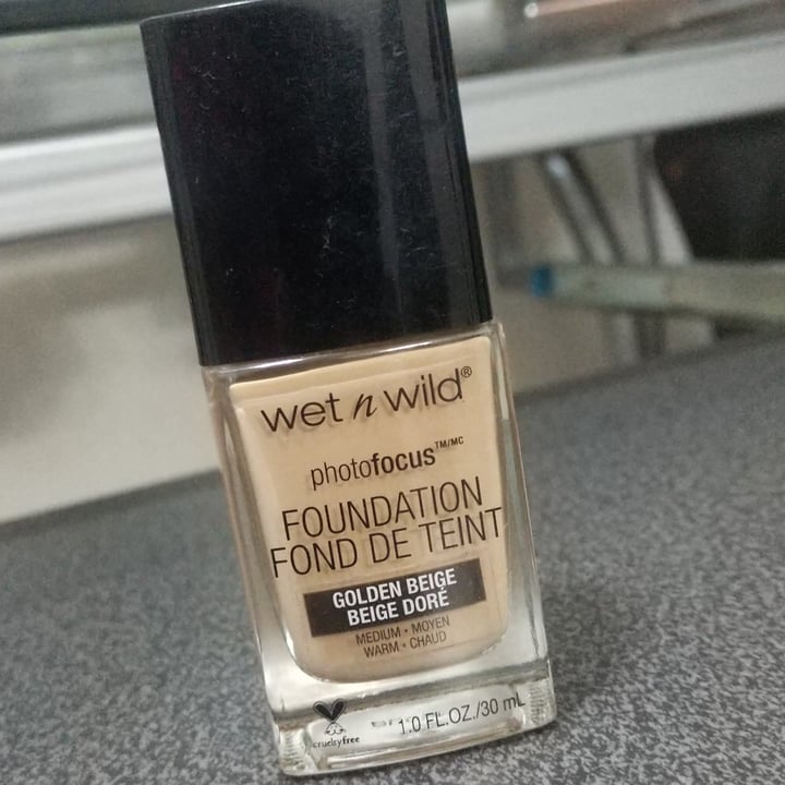 review photo of Wet n Wild Beauty Foundation fond de teint shared by @normitaraceli on 30 Jun 2021 - review