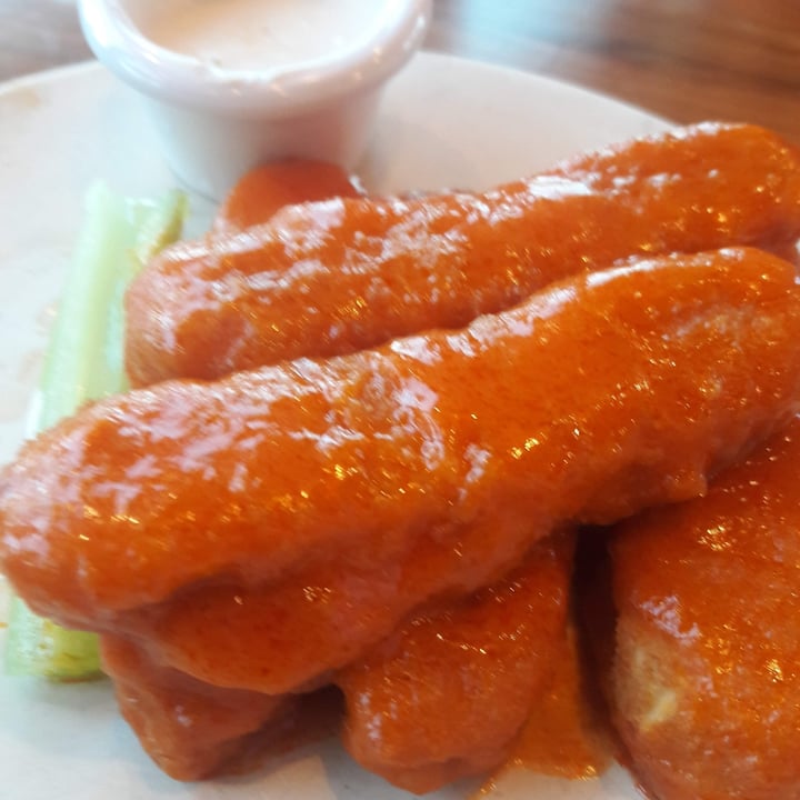 photo of Veggie Grill Buffalo Wings shared by @graciec on  27 Jul 2020 - review