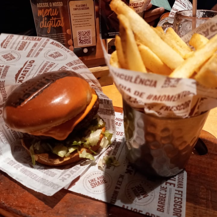 photo of Outback Aussie Plant Burger shared by @danimarques on  20 Oct 2021 - review