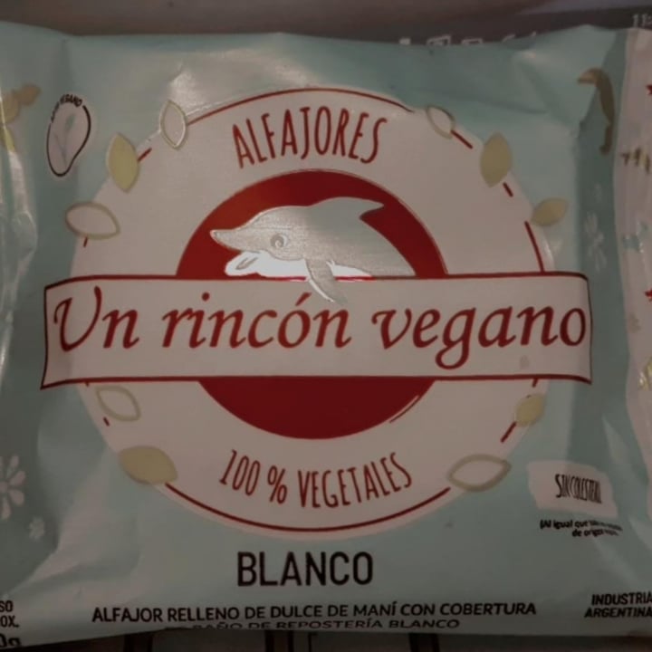 photo of Un Rincón Vegano Alfajor Chocolate Blanco shared by @rubyblair on  25 Dec 2020 - review