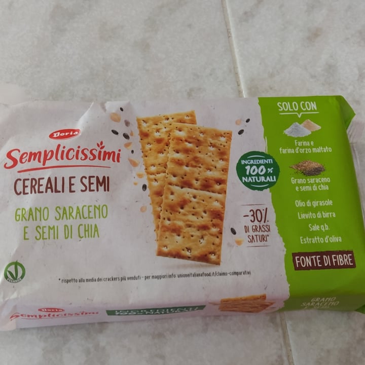 review photo of Doria Cracker ai cereali e semi di chia shared by @miri98 on 26 Mar 2022 - review
