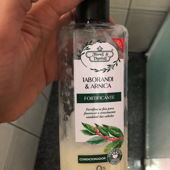 review photo of Flores & Vegetais Condicionador Jaborandi E Arnica shared by @andressajpsouza on 08 Jul 2022 - review