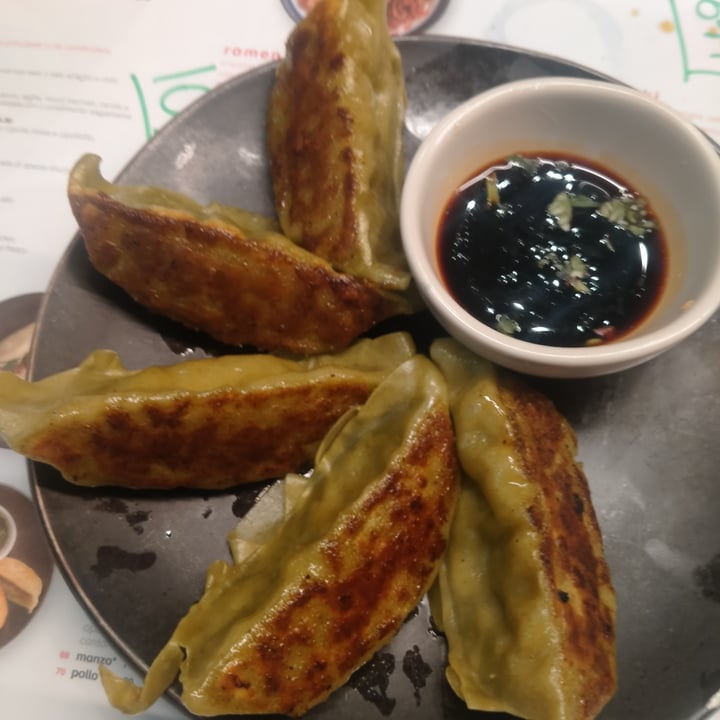 photo of Wagamama Gyoza Vegan shared by @gloriagrossi on  15 Feb 2022 - review