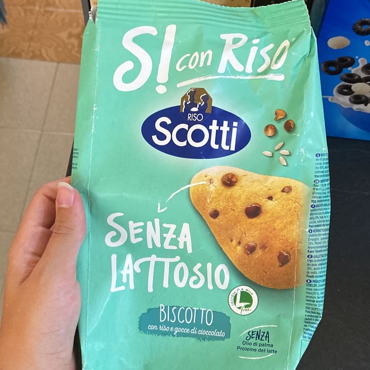 photo of Riso Scotti Biscotto con riso e gocce di cioccolato shared by @elelexx on  26 Aug 2022 - review
