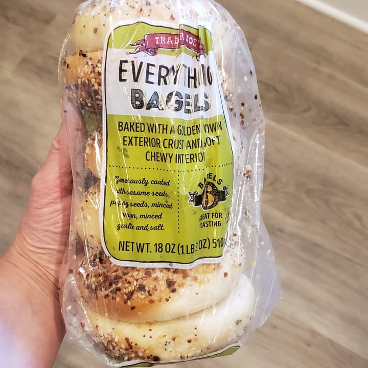 photo of Trader Joe's Everything Bagels shared by @ambularfortheanimals on  30 Jun 2021 - review