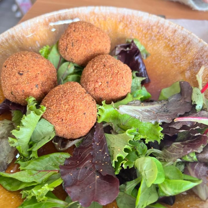 review photo of Restaurante La Vanetta Croquetas Mixtas shared by @emmacpd on 01 Nov 2022 - review