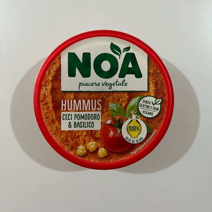 photo of Noa Hummus ceci pomodoro basilico shared by @laurabetti on  07 Jul 2022 - review