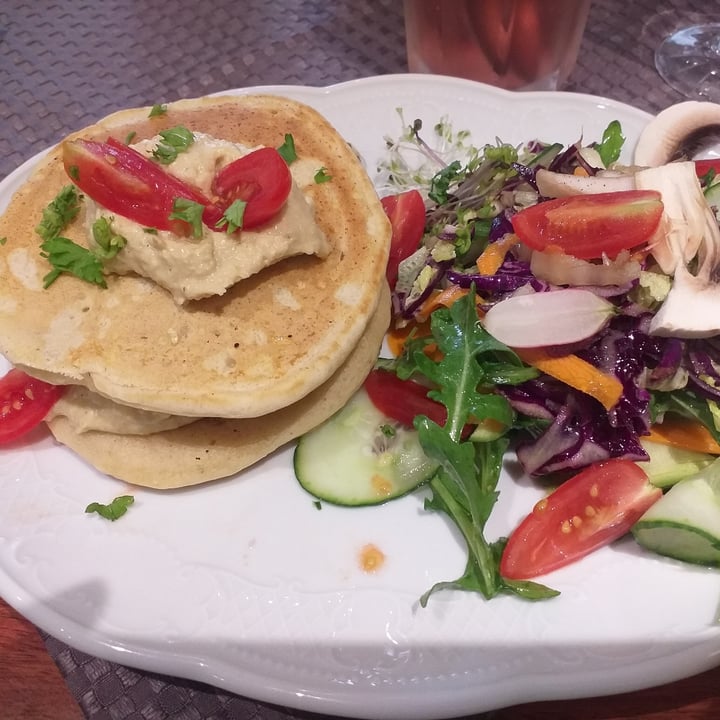photo of Un Piano dans la theière Houmous Pancakes shared by @amelierobino on  14 Sep 2021 - review
