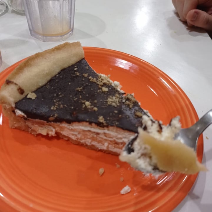 photo of Loving Hut Microcentro Marroc Cake shared by @claracartasegna on  06 Nov 2021 - review