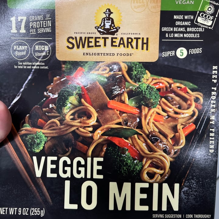 photo of Sweet Earth Veggie Lo Mein shared by @chubbyvegan41 on  30 Oct 2021 - review