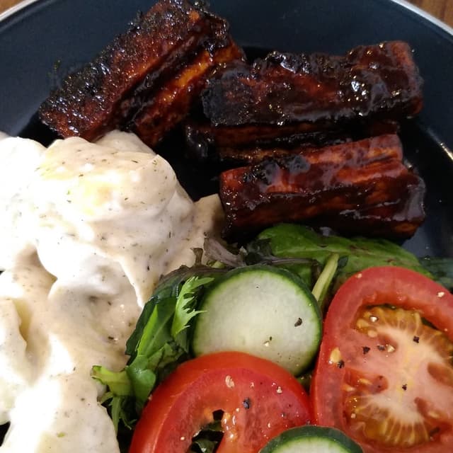 Foto del piatto “Tofu Ribs”