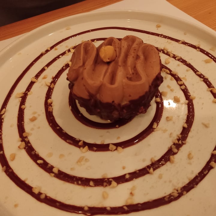 photo of Nativa Ristorante Rocher al cioccolato con cuore al caramello salato shared by @iris2326 on  18 Jul 2022 - review
