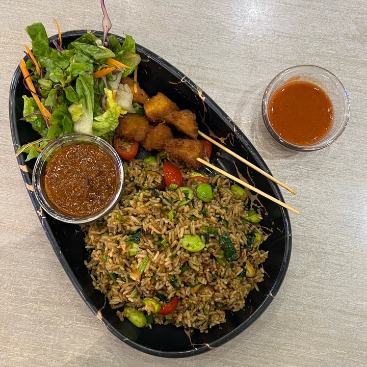 photo of Flavours by Saute Fried Rice Sambal Petai Nasi Goreng W Satay shared by @skootykoots on  31 Jul 2022 - review