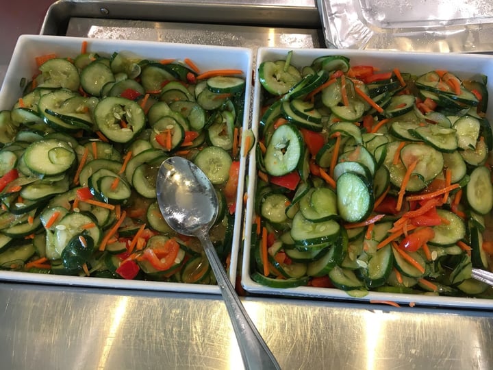 photo of The Marketplace at Usdan Cashew Fried Rice, Green Beans, Cucumber Salad shared by @vegoutwes on  11 Oct 2018 - review