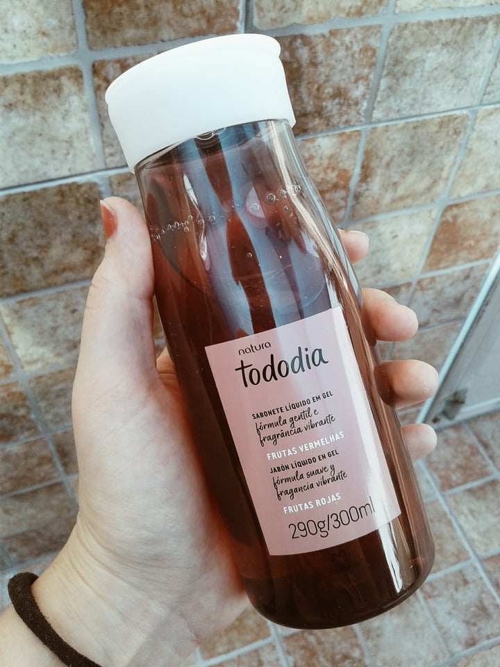 review photo of Natura Frutas Vermelhas Jabón líquido en gel shared by @florlorente on 29 Dec 2020 - review