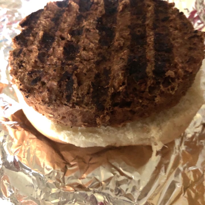photo of Earth Grown Flame Grilled Protein Burger shared by @alex on  09 Dec 2020 - review