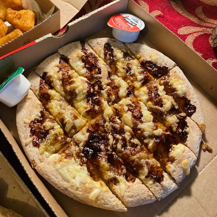 photo of Papa John's Pizza Vegan Marmite And Cheese Sticks shared by @katelouisepowell on  09 Aug 2022 - review