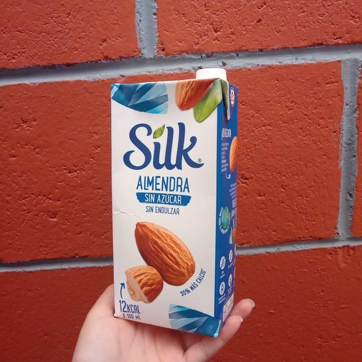 photo of Silk Alimento líquido de almendra sin azúcar shared by @18jazmena on  27 Aug 2021 - review