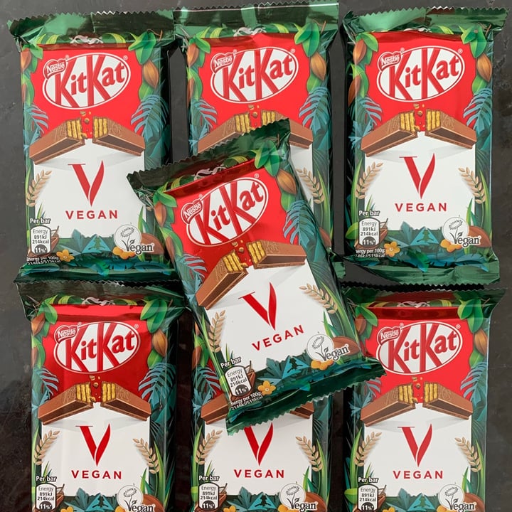 review photo of Nestlé Kitkat Vegan shared by @veganosa on 07 Jul 2021 - review