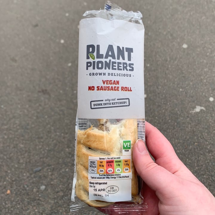 photo of Plant Pioneers No sausage roll shared by @gutterglitter on  08 Apr 2021 - review