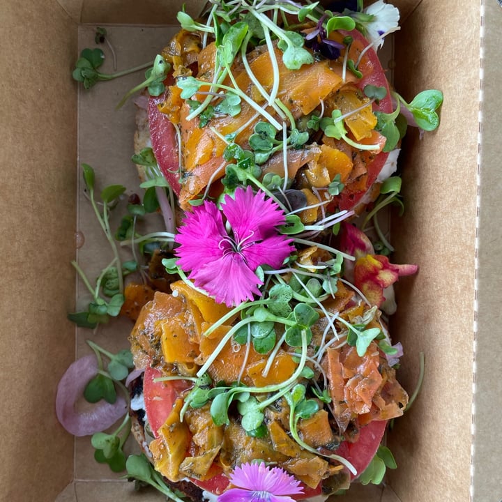 photo of Blue Kiwi Vegan Bagel Option shared by @sparkleshinejen on  04 Aug 2021 - review