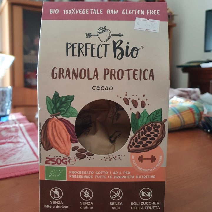 photo of Ambrosiae Granola proteica cacao fondente shared by @gretadebby on  10 Mar 2022 - review