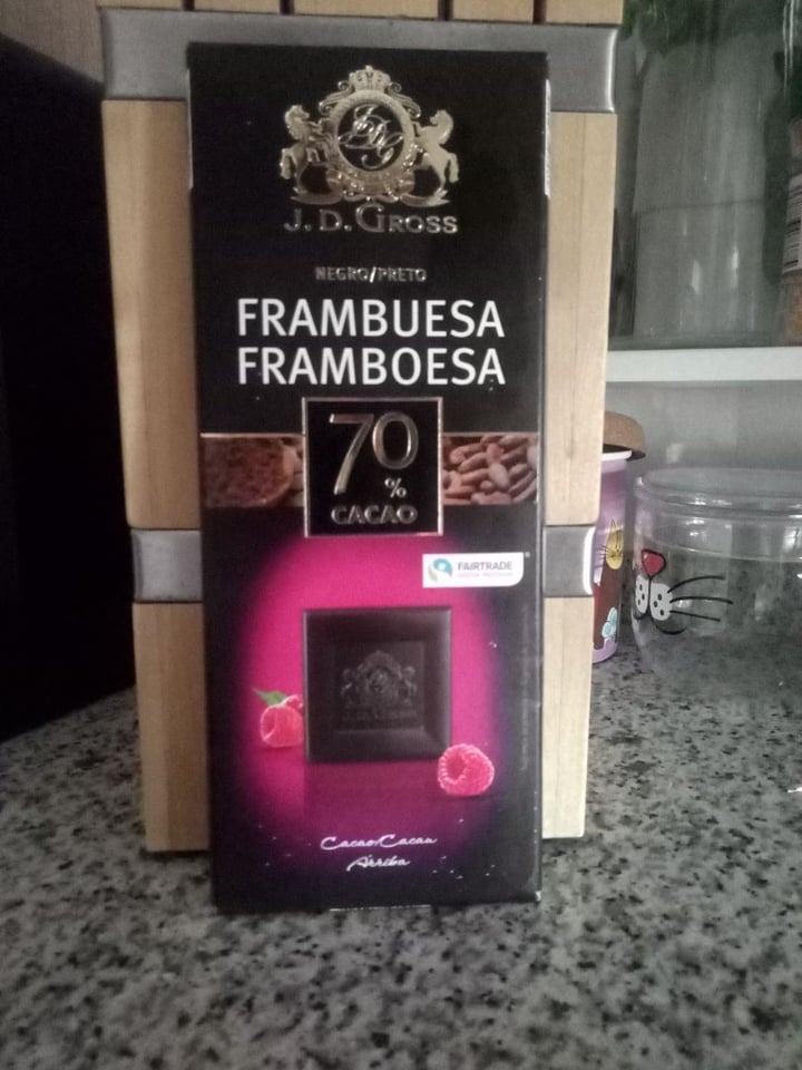photo of J. D. Gross Chocolate con Frambuesa 70% shared by @lna on  07 Aug 2019 - review
