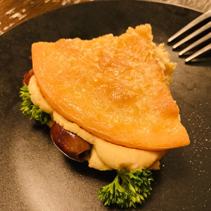 review photo of Capra e Cavoli vegetariano, vegano e pesce Farinata di ceci e humms shared by @federicathewitch on 20 Jul 2022 - review