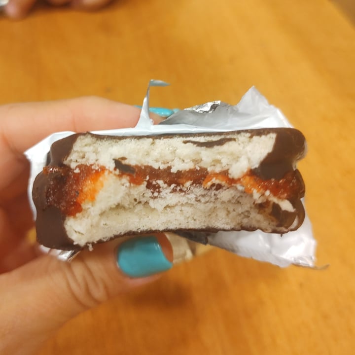 photo of On Track Alfajor relleno de membrillo shared by @noeschulz on  10 Aug 2022 - review