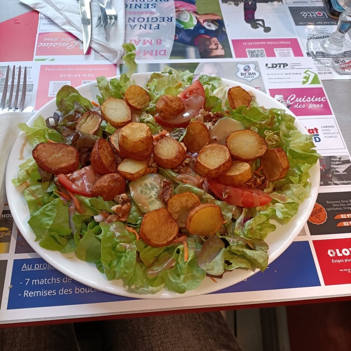 photo of Crêperie du Centre Salade de pommes de terre shared by @olli71 on  28 Apr 2022 - review