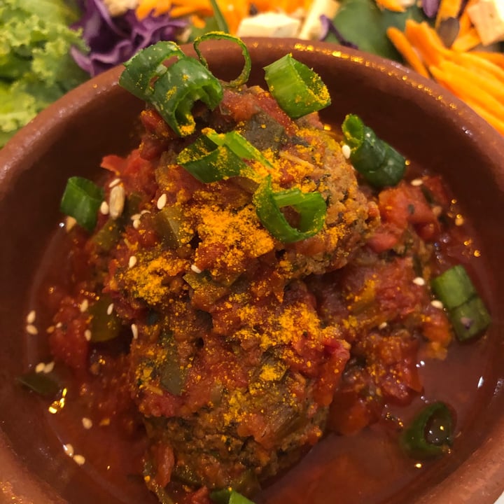 photo of Raslok Albondigas De Soja Con Ensalada shared by @comoplantass on  13 Mar 2021 - review