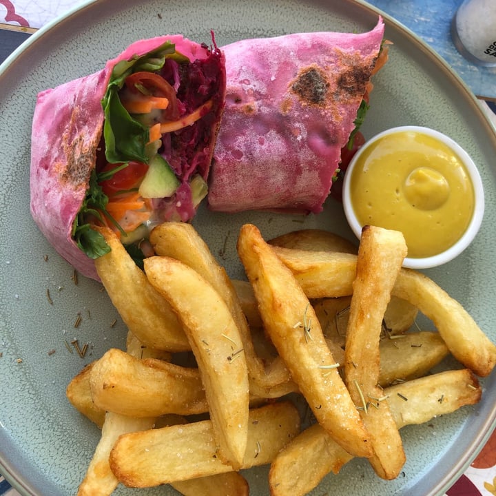 photo of Blended Health Cafe & Catering The Rainbow Wrap shared by @gabygerber on  08 Sep 2020 - review