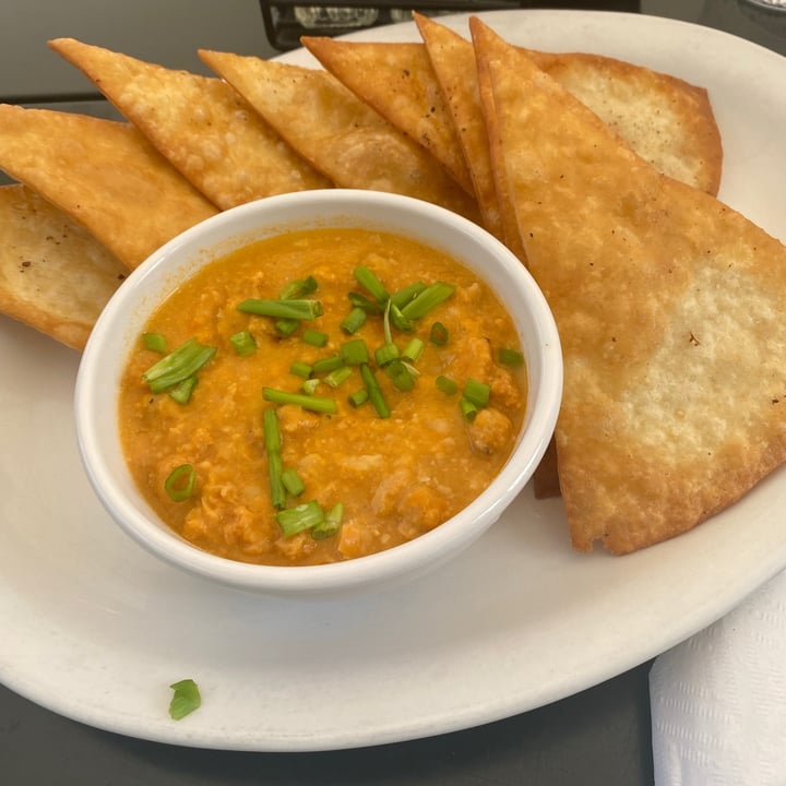 review photo of Queen's Coach Restaurant Buffalo Chickpea dip shared by @andreaciccone on 25 Aug 2021 - review