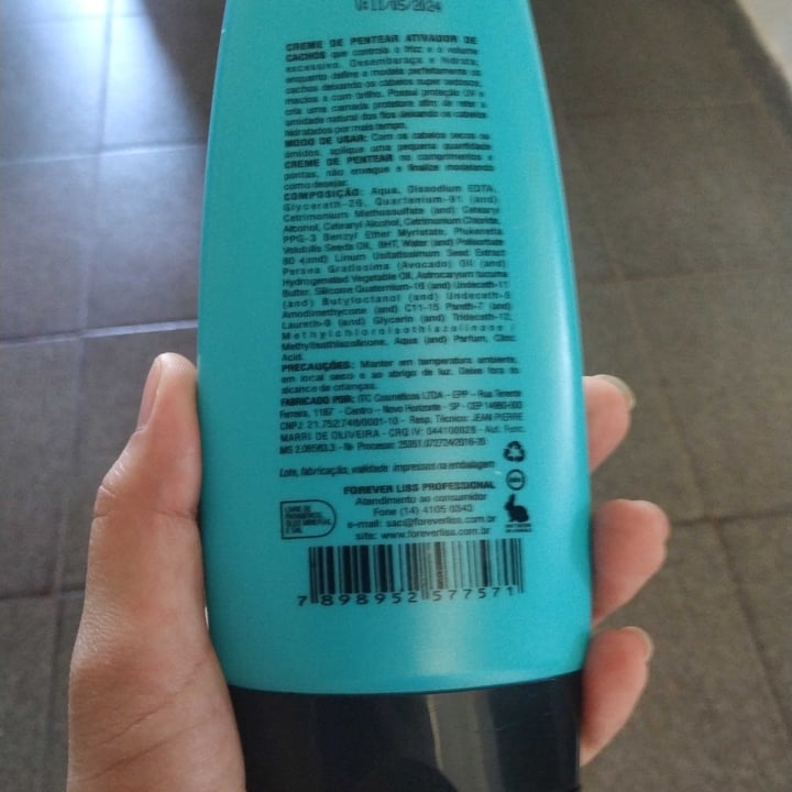 review photo of Forever liss Linha Cachos Forever Liss shared by @prilidia on 25 May 2022 - review