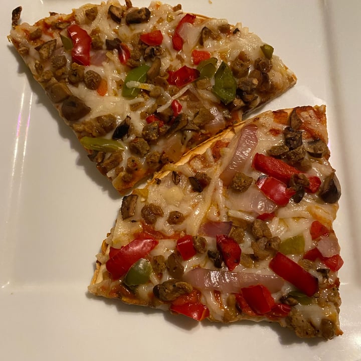 photo of Daiya Cheese pizza shared by @hastii on  05 Jan 2022 - review